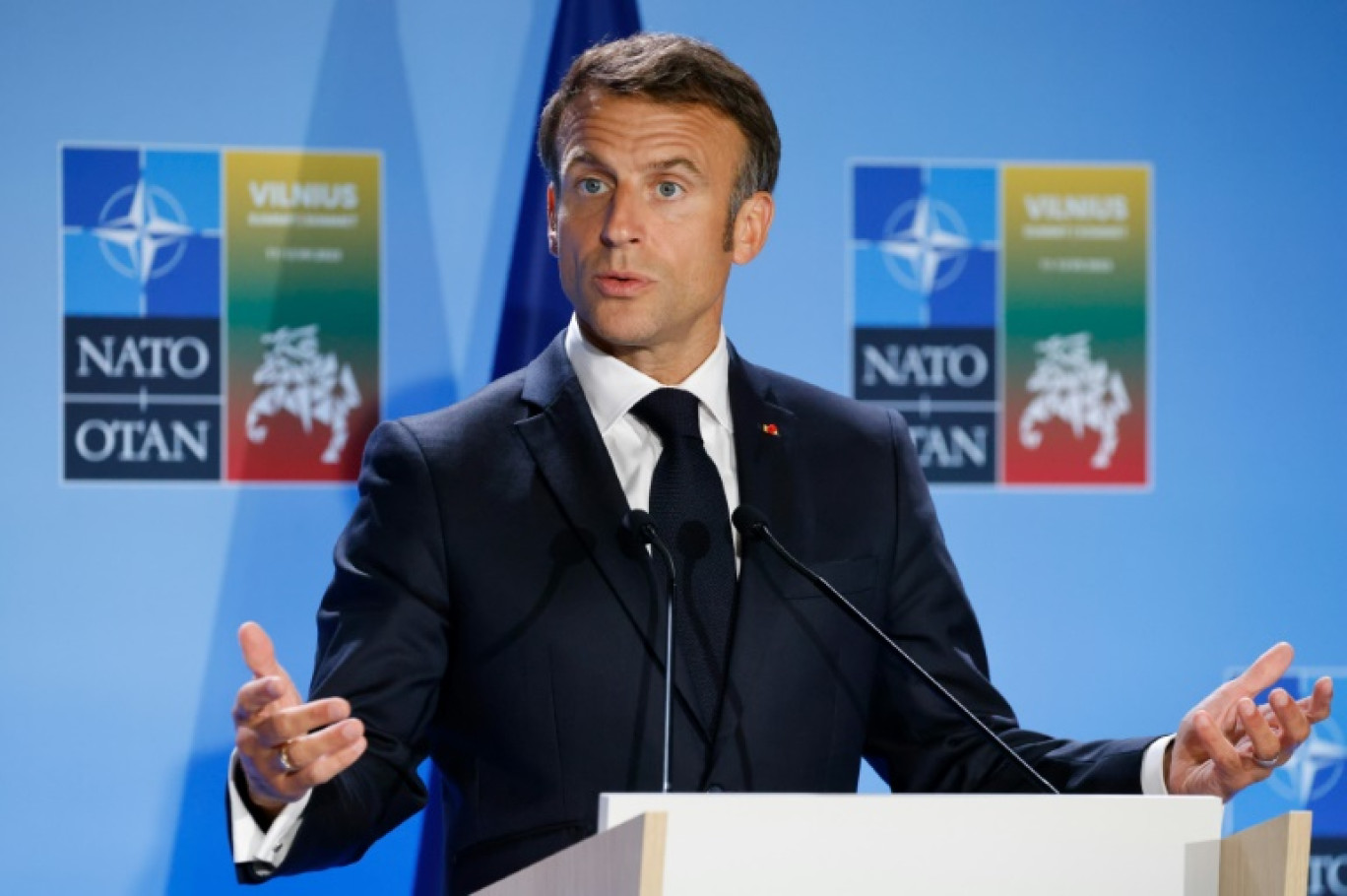 Le président Emmanuel Macron lors d'une conférence de presse, le 12 juillet 2023 à Vilnius, en Lituanie © Ludovic MARIN