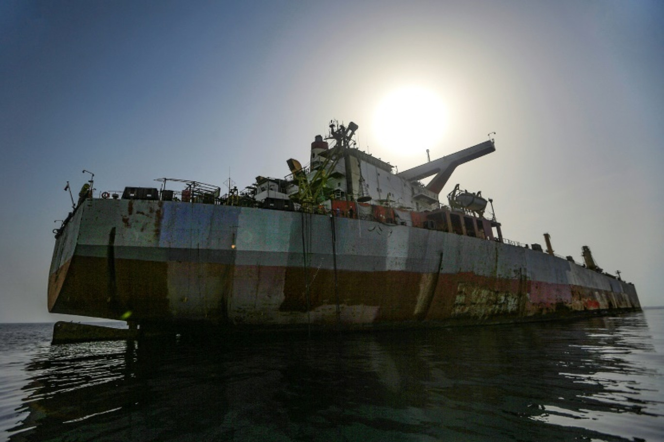 Le supertanker FSO Safer abandonné au large du port de Hodeida, au Yemen, le 15 juillet 2023 © MOHAMMED HUWAIS