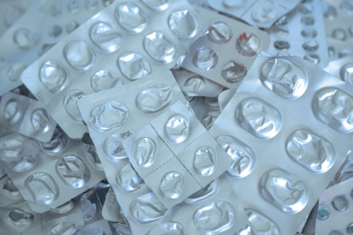 Aucune filière de recyclage n'existe pour les blisters de médicment qui associent plastique et aluminium © Olivier MORIN