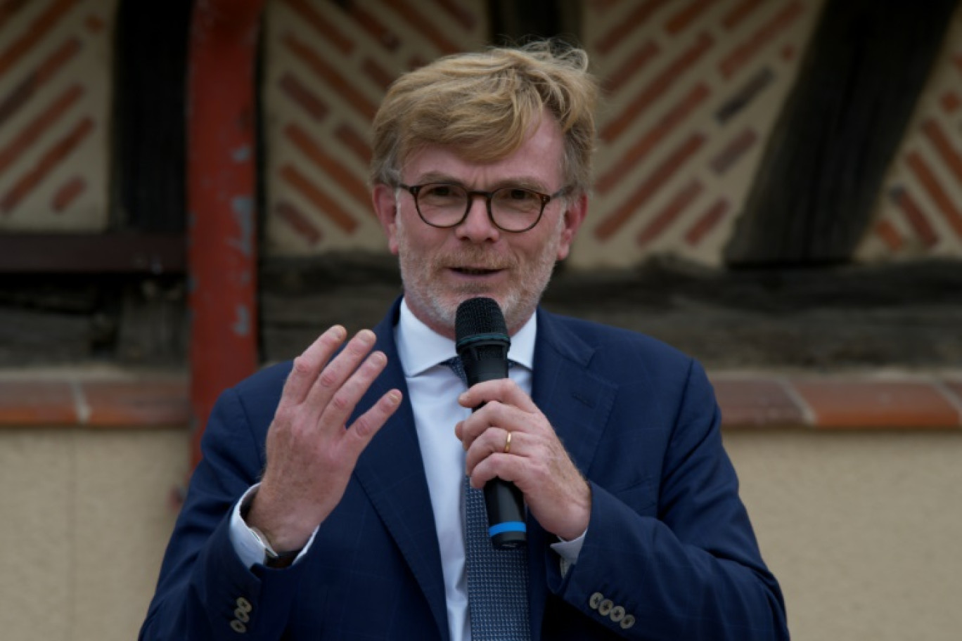 Le ministre de l'Agriculture Marc Fesneau, lors de la remise du rapport "Objectif forêt" pour la régénération forestière, le 26 juillet 2023 à Tigy, dans le Loiret © GUILLAUME SOUVANT