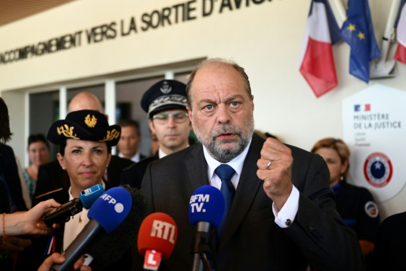 Le ministre de la Justice, Eric Dupond-Moretti, en visite au Pontet, le 28 juillet 2023, dans le Vaucluse © CHRISTOPHE SIMON