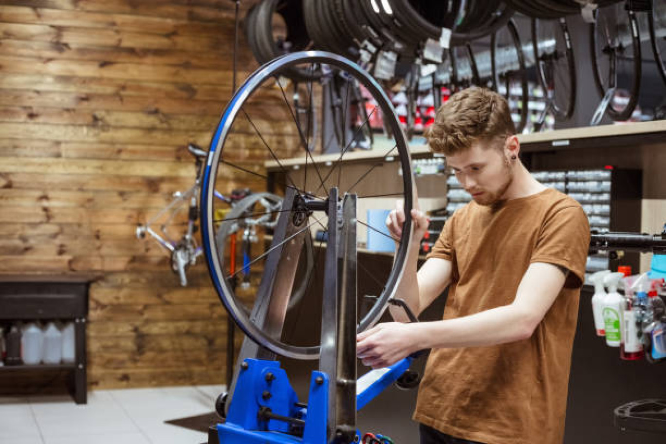 Le vélo est un objet à très fort potentiel de réemploi, la plupart des pièces sont remplaçables et réutilisables.