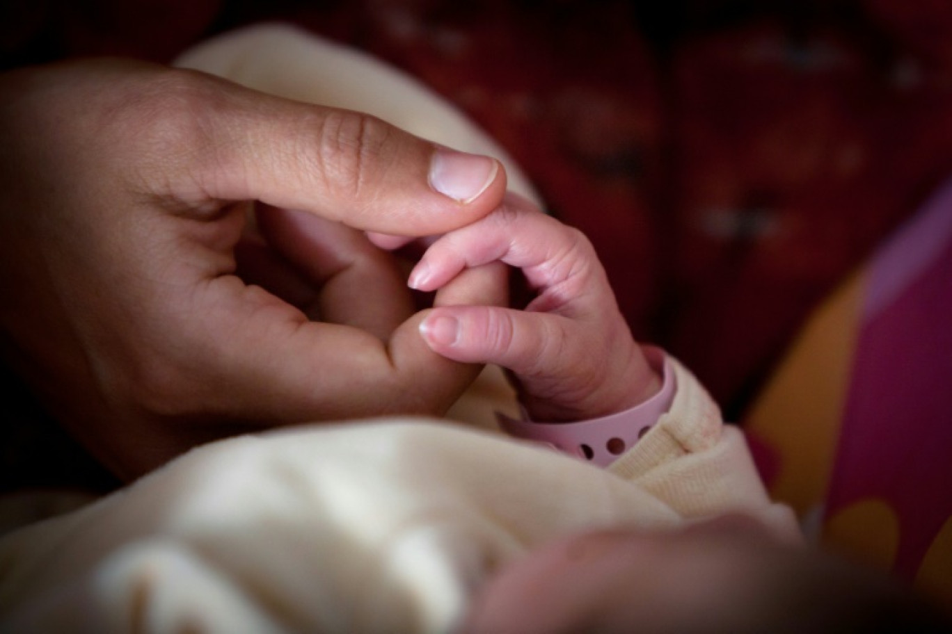 Le congé parental permet aux parents de suspendre leur activité professionnelle jusqu'aux trois ans de l'enfant © LOIC VENANCE