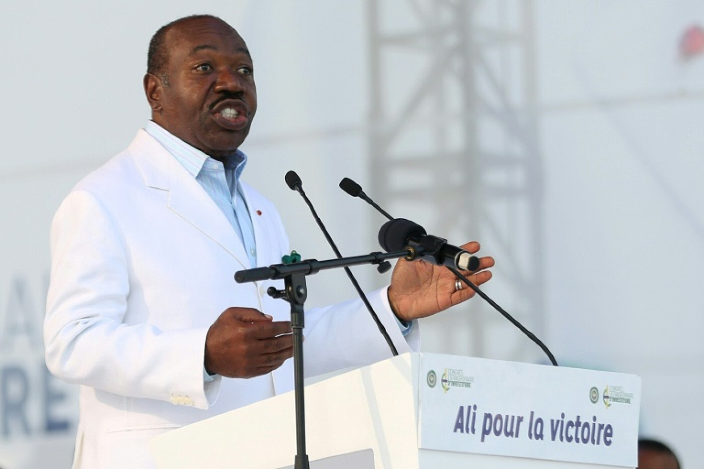 Le président gabonais Ali Bongo Ondimba lors d'un meeting au stade Nzang Ayong, le 10 juillet 2023 à Libreville © Steeve JORDAN