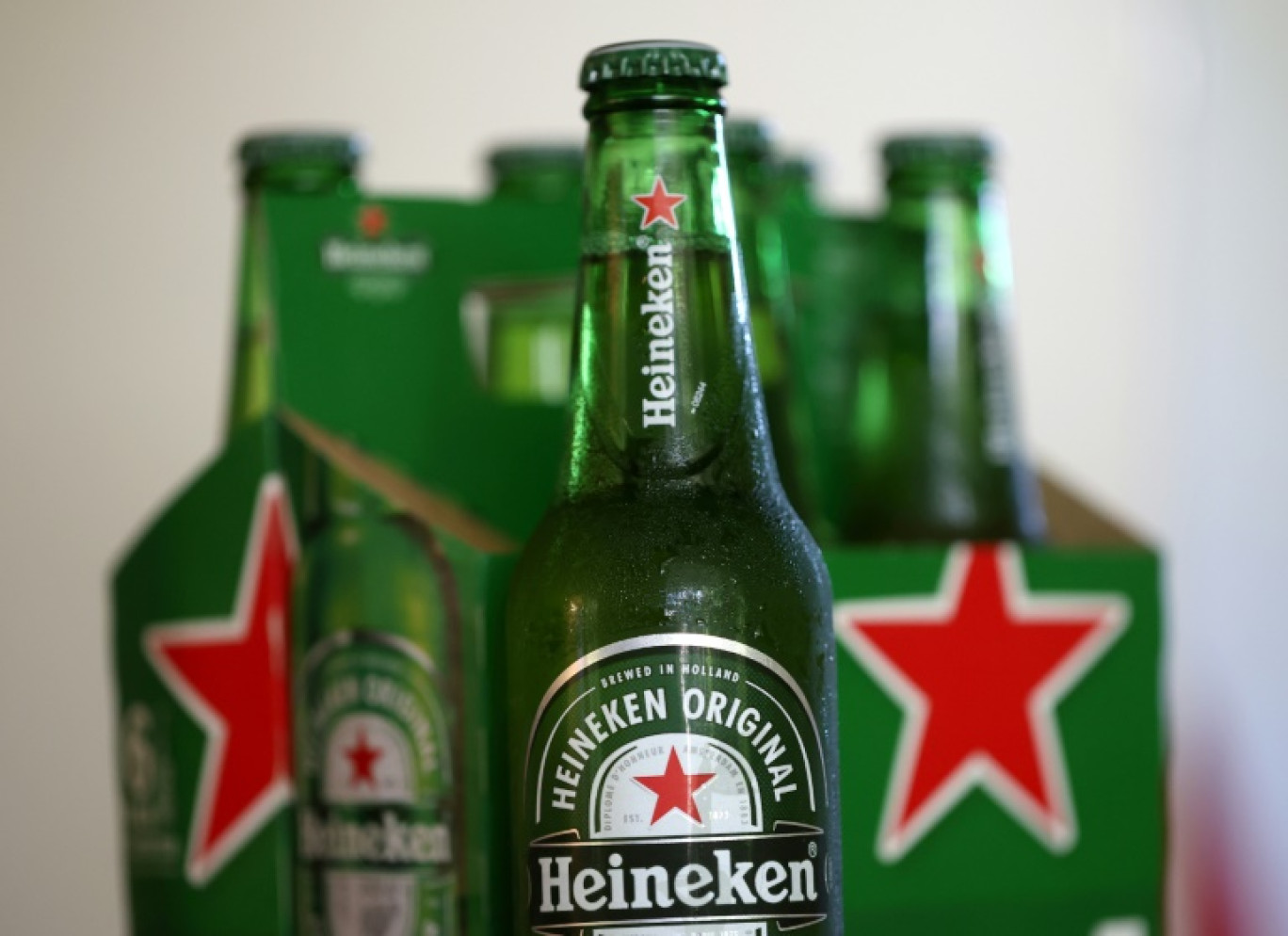 Le brasseur néerlandais Heineken a annoncé son retrait total de Russie © JUSTIN SULLIVAN