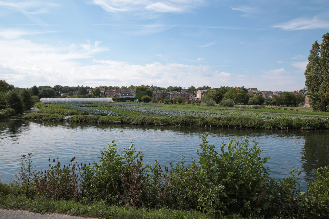 Lieu emblématique de la ville, avec un important intérêt touristique, les Hortillonnages restent une zone de production maraîchère. @L. Rousselin-Amiens Métropole