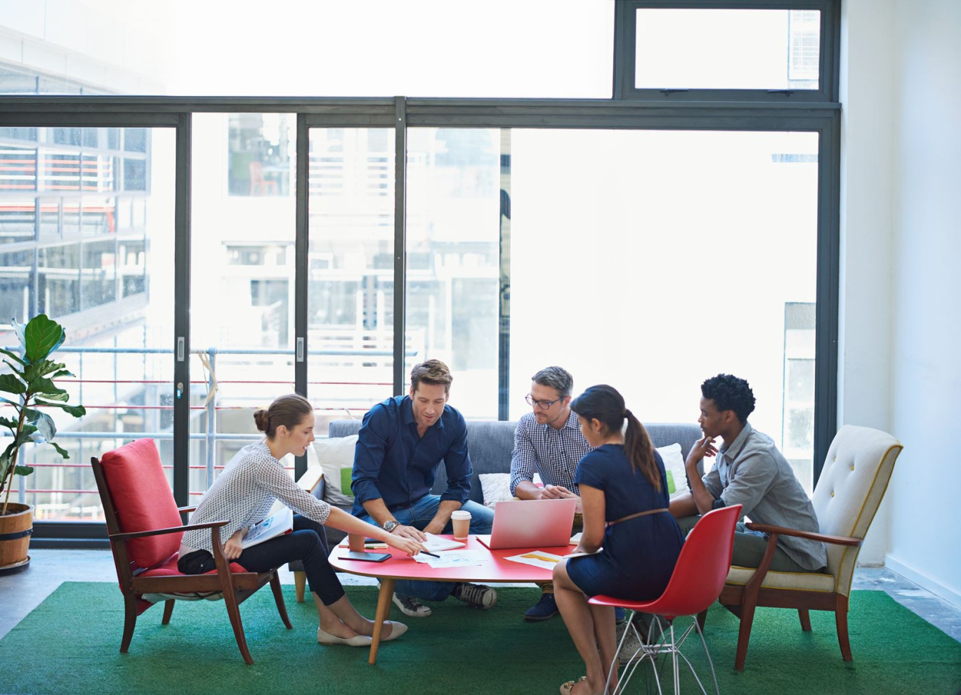 Pour Florence Réal-Rougier, présidente du CJD, l’actionnariat salarié est une perspective d'avenir car «c’est proposer aux collaborateurs d’être propriétaires de leur outil de travail».© Y.A.-peopleimages.com