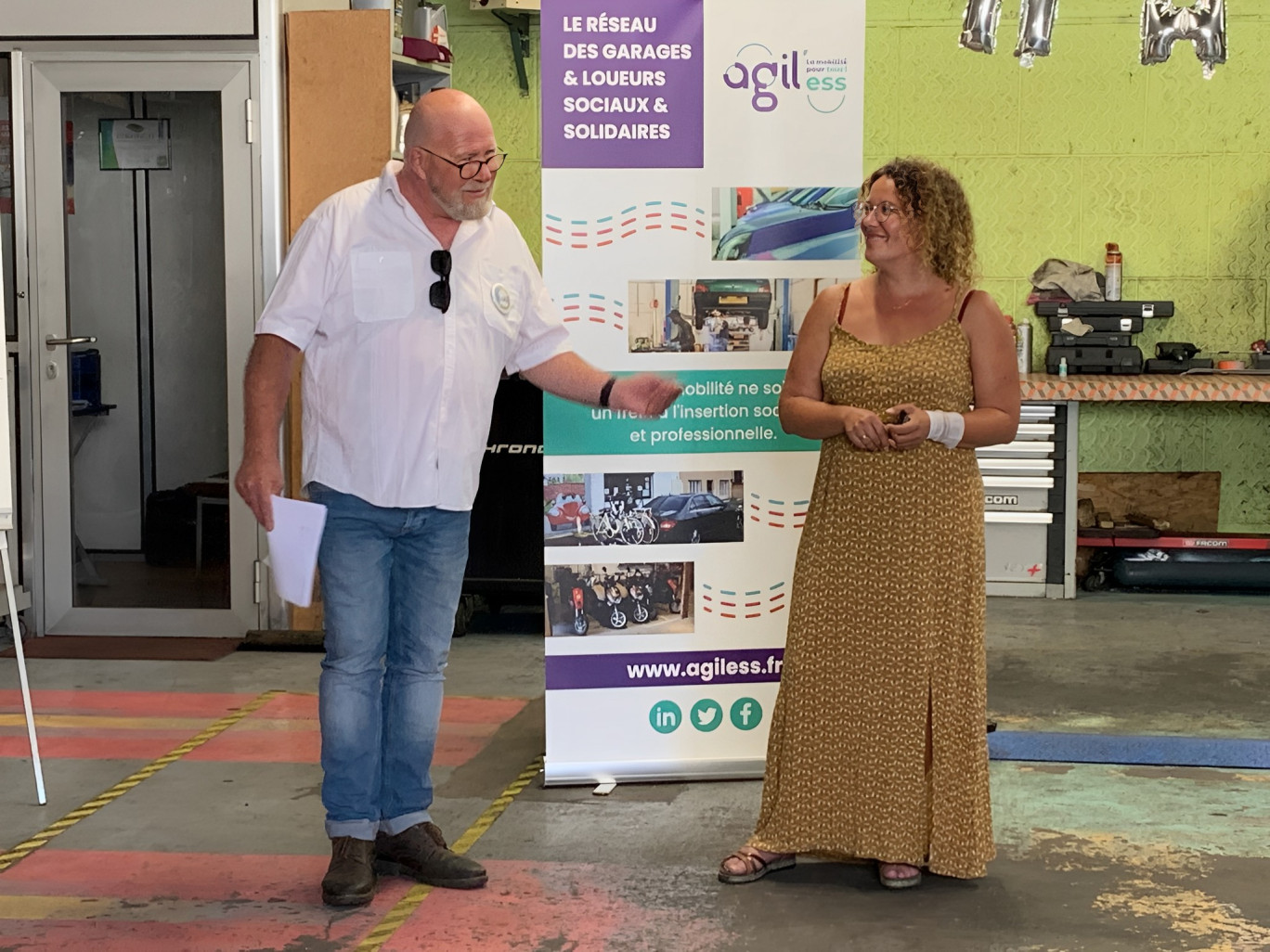 Bertrand Bouynot, président de MAD et Marie Astrid Fiou, monitrice d’auto-école au sein de l’association. (© Aletheia press/L. Brémont) 