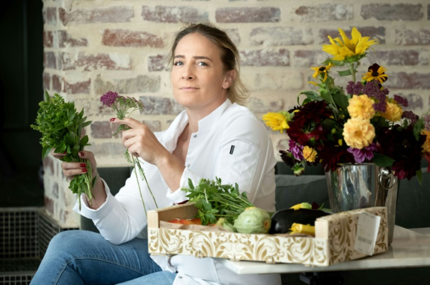 La cheffe Amandine Chaignot dans son restaurant, Café de Luce, à Paris, le 5 août 2023 © BERTRAND GUAY