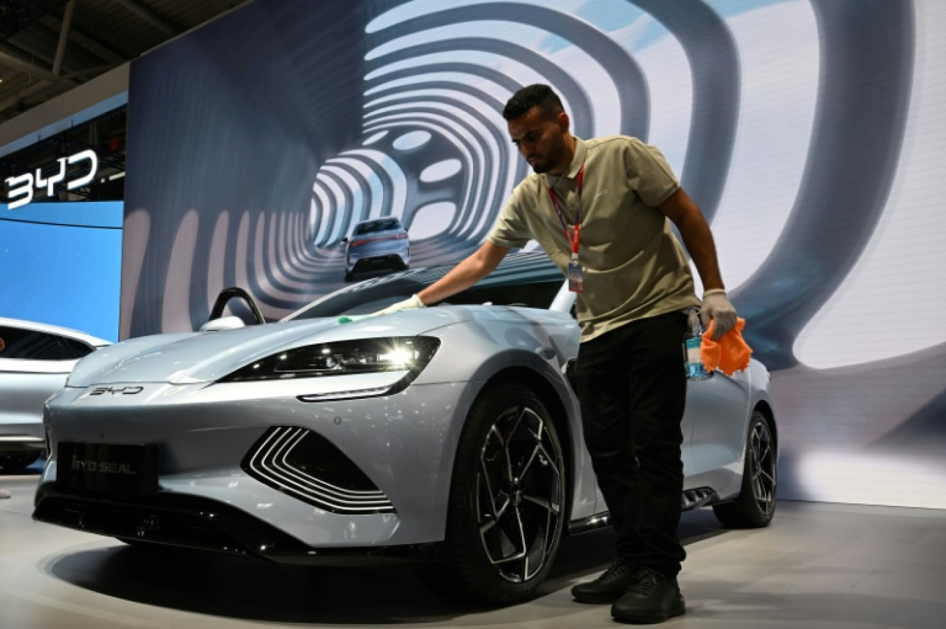 Le stand du constructeur chinois BYD au salon de l'automobile de Munich, le 5 septembre 2023 en Allemagne © CHRISTOF STACHE