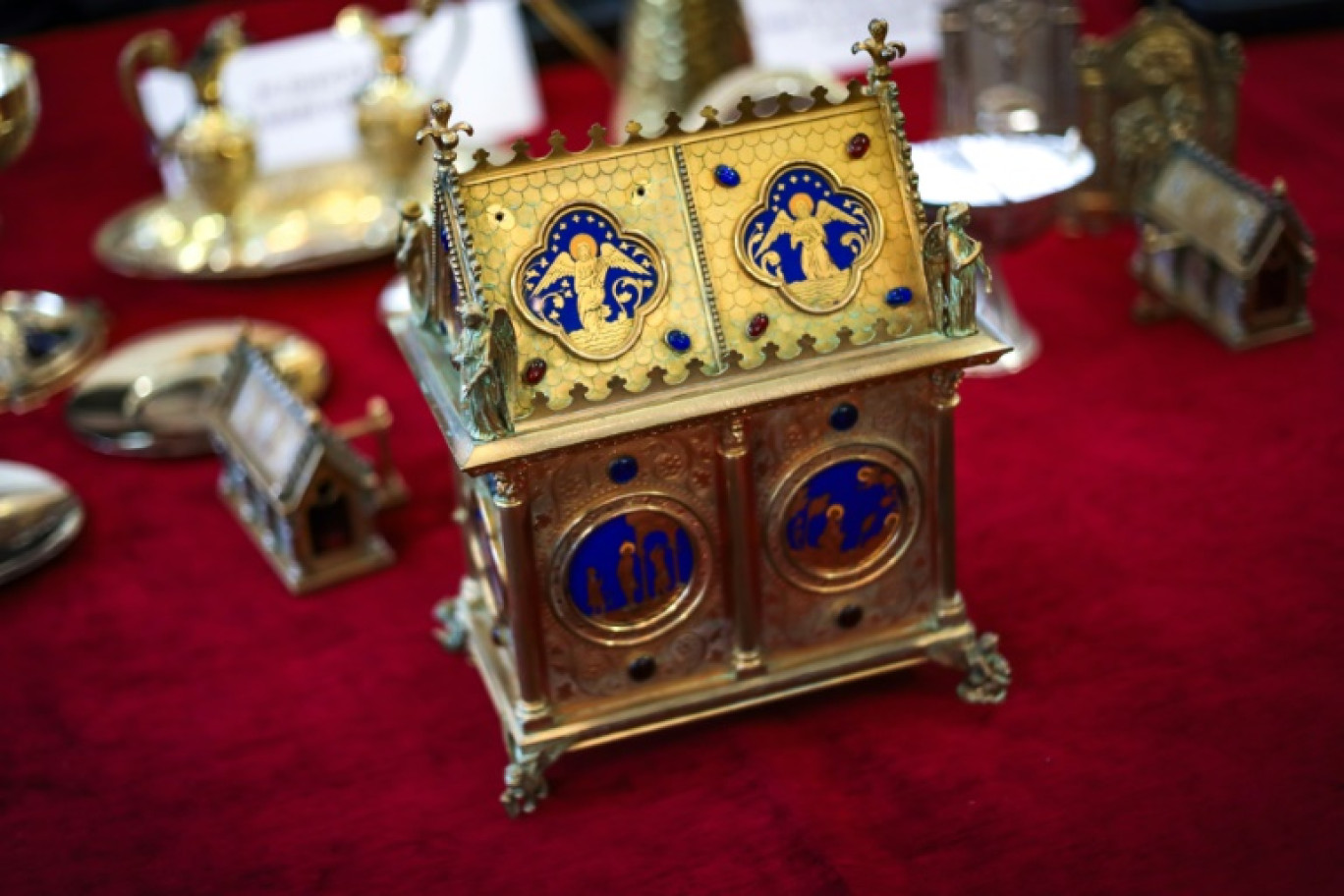 La relique du "Précieux Sang" du Christ, volée en juin 2022, restituée à l'abbatiale de Fécamp, le 13 septembre 2023 en Seine-Maritime © LOU BENOIST