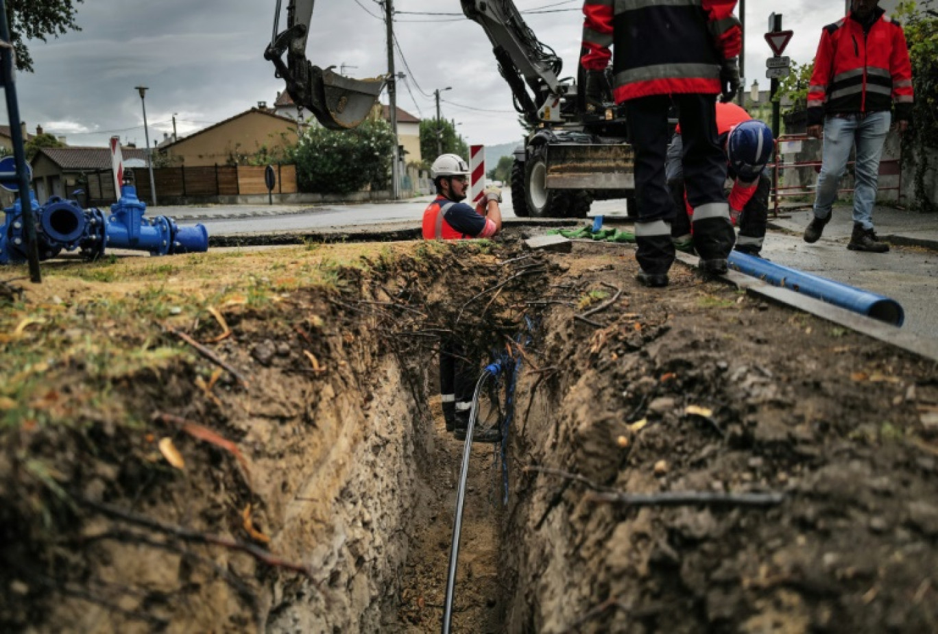 Renouvellement d'une canalisation d'eau, à Valence (Drôme), le 13 septembre 2023 © OLIVIER CHASSIGNOLE