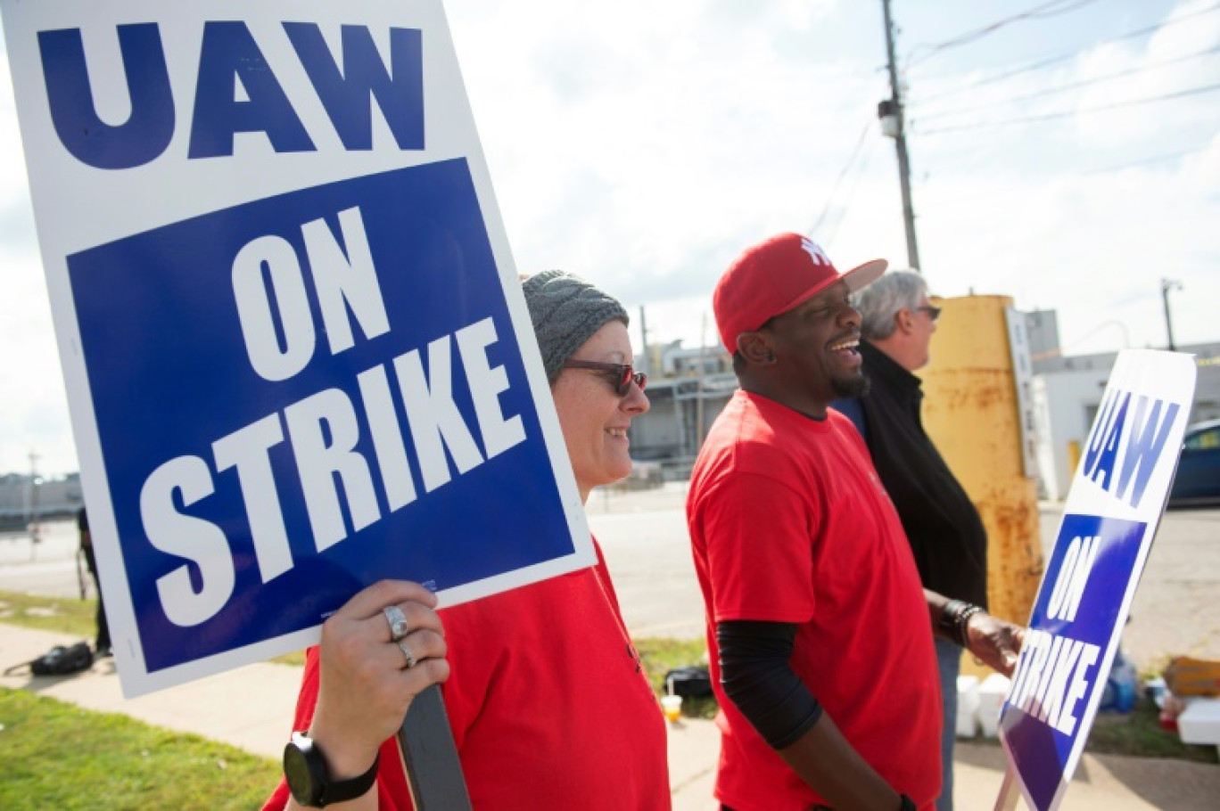 Des membres du syndicat UAW manifestent à Detroit, le 15 septembre 2023 dans le Michigan © Matthew Hatcher