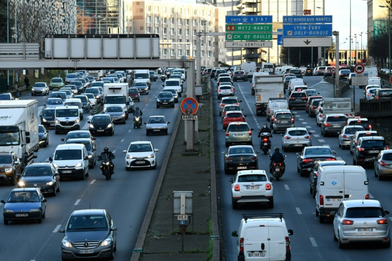 Véhicules sur le périphérique parisien, le 20 décembre 2019 © Bertrand GUAY