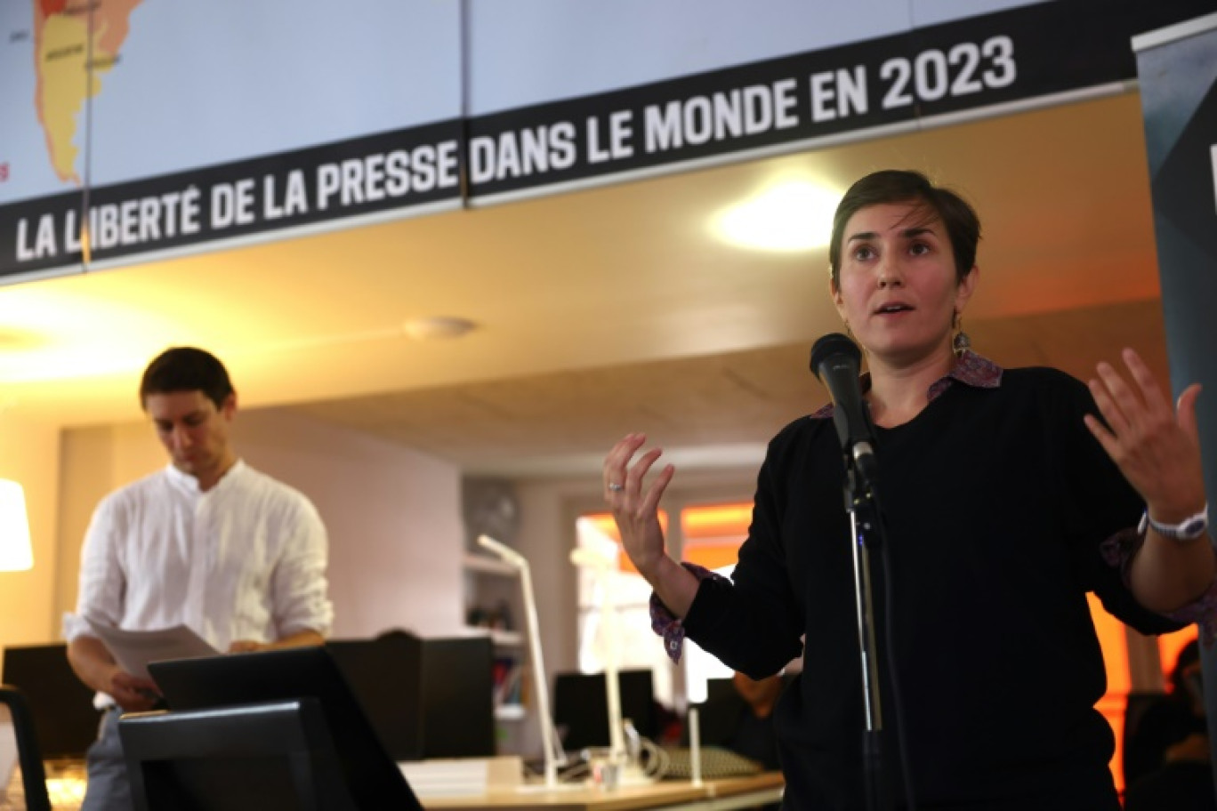 Ariane Lavrilleux, journaliste de Disclose, lors d'une conférence de presse, le 21 septembre 2023 à Paris © Thomas SAMSON