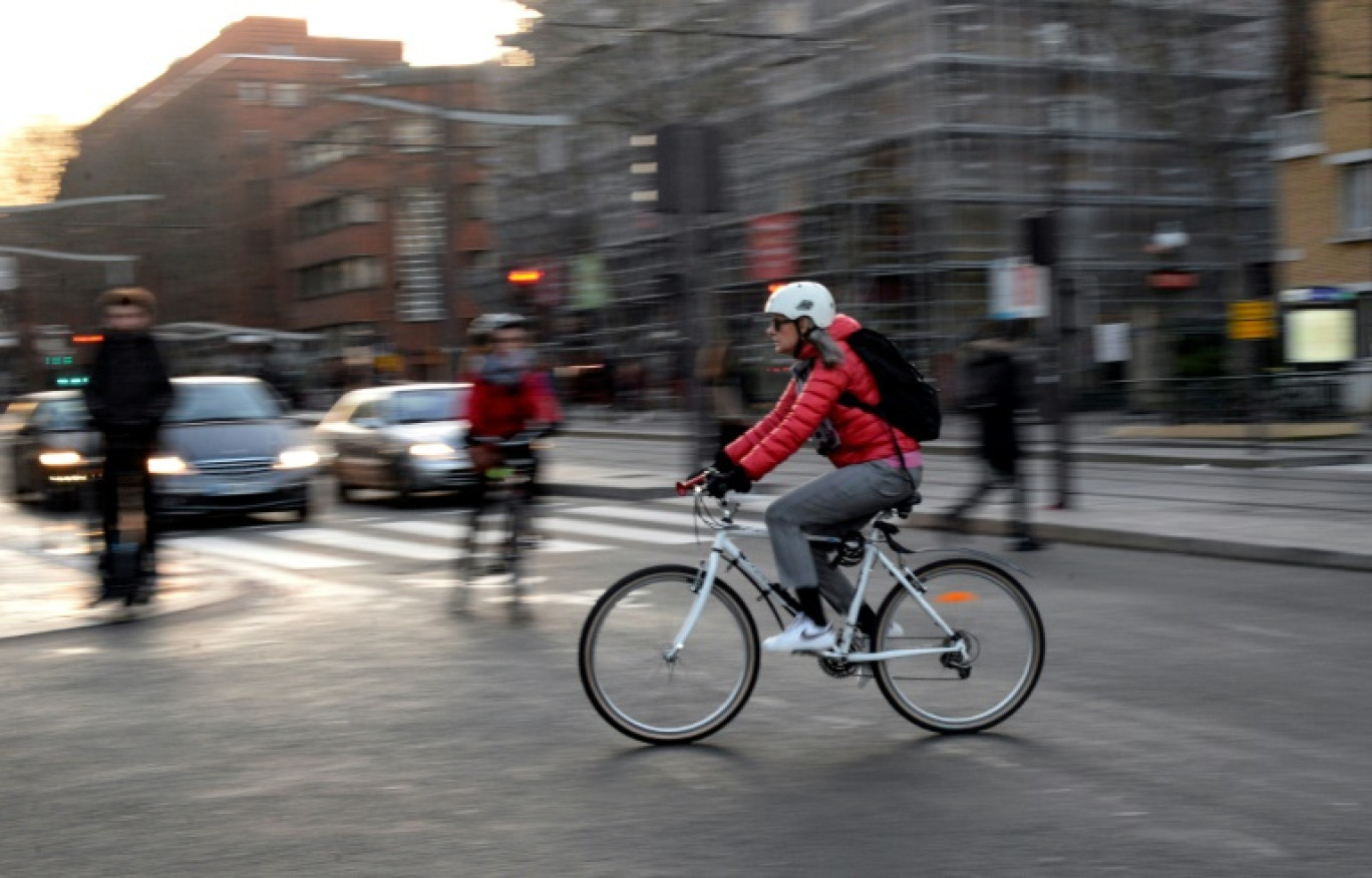 Pour aller travailler, pendant les vacances, avec ou sans assistance électrique : le vélo est en pleine ascension en France © Aurore MESENGE