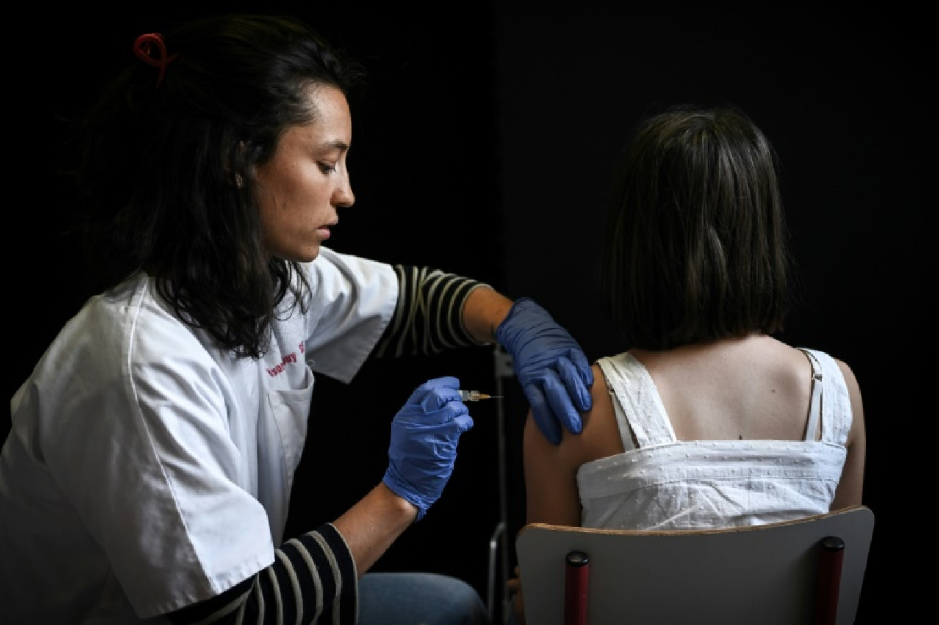 Vaccination contre les papillomavirus humains dans un collège du Bouscat, en Gironde, le 5 octobre 2023 © PHILIPPE LOPEZ