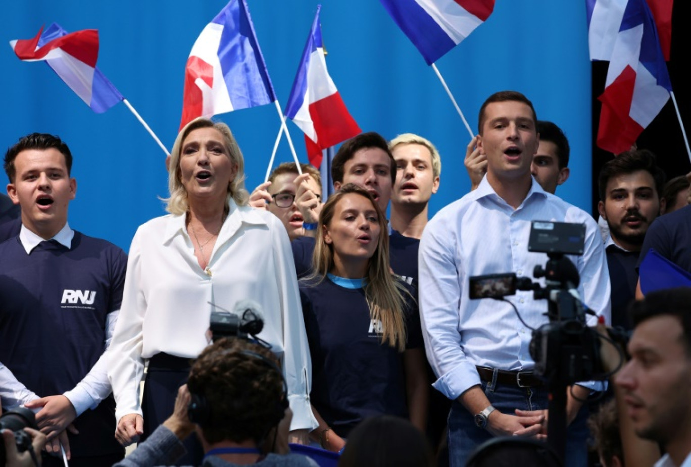 Marine Le Pen et Jordan Bardella lors des Rassemblement Rencontre nationale d'été aux Arènes de Beaucaire le Gard, le 16 septembre 2023 © Pascal GUYOT