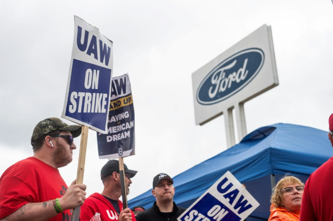 Quelque 8.700 employés supplémentaires cessent le travail chez Ford sur consigne du syndicat américain UAW © Matthew Hatcher