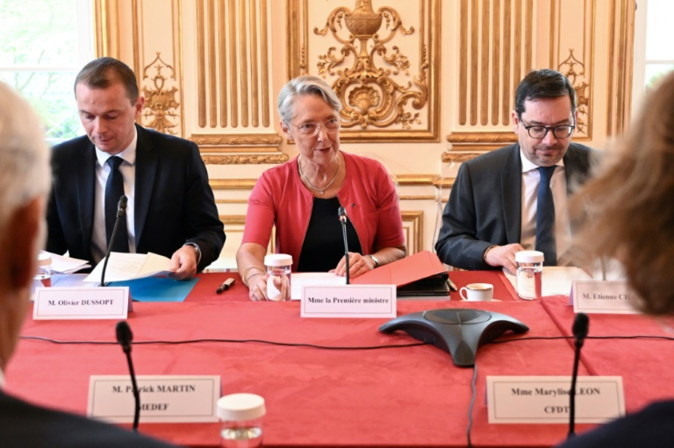 La Première ministre Elisabeth Borne ouvre la conférence sociale avec les partenaires sociaux le 16 octobre 2023 à Paris © Miguel MEDINA