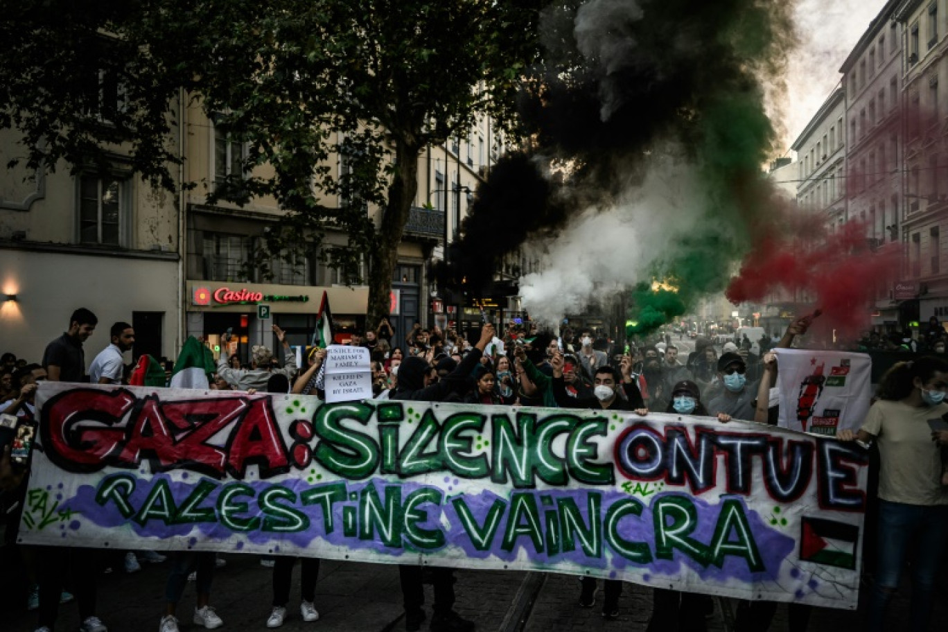 Une manifestation de soutien aux Palestiniens, à Lyon, le 9 octobre 2023 © JEFF PACHOUD