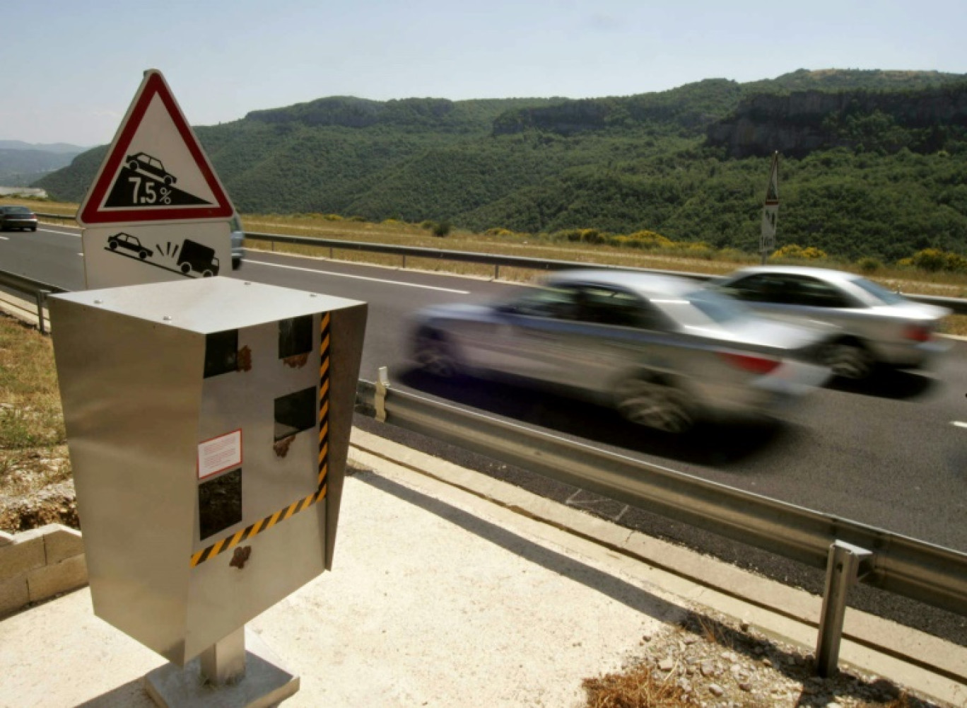 Radar routier en 2005 sur l'A75. © DOMINIQUE FAGET