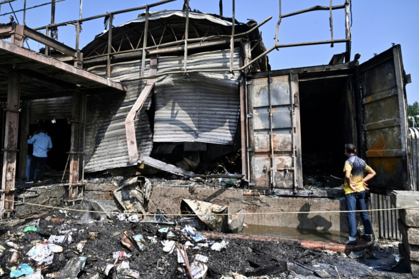 Des dégâts à Gazipur, au Bangladesh, en marge de manifestations de travailleurs du secteur du textile pour demander des hausses de salaires, le 31 octobre 2023 © Munir uz zaman