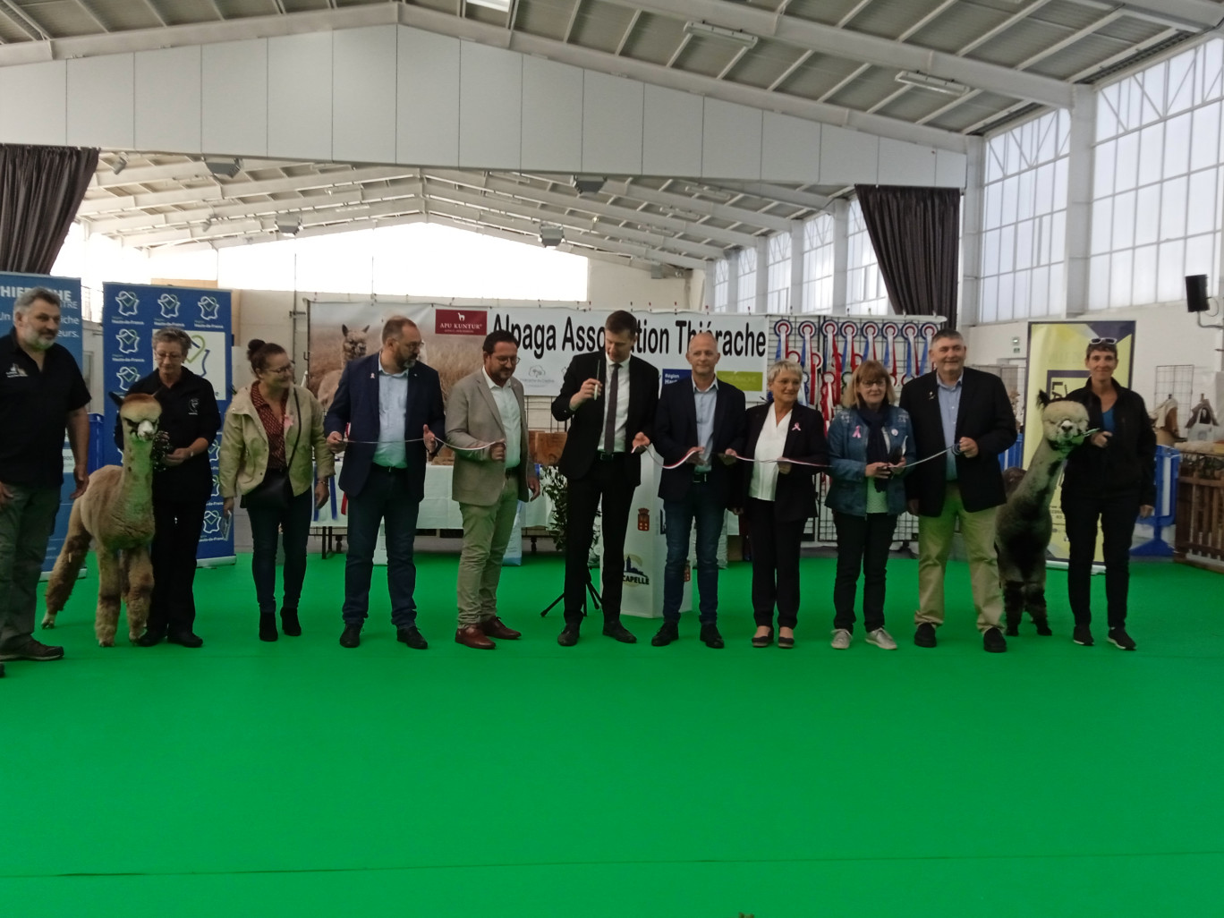 Organisateurs, éleveurs et officiels ont eu plaisir à inaugurer cette première édition. 