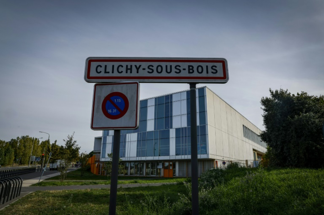 Le panneau de Clichy-sous-bois à l'entrée de la ville, le 16 octobre 2023 en Seine-Saint-Denis © Geoffroy VAN DER HASSELT