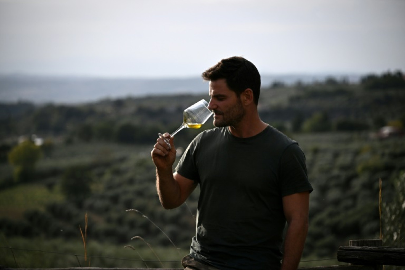 Alan Risolo, agriculteur dans la région de la Sabina, près de Rome, le 30 octobre 2023. © Tiziana FABI