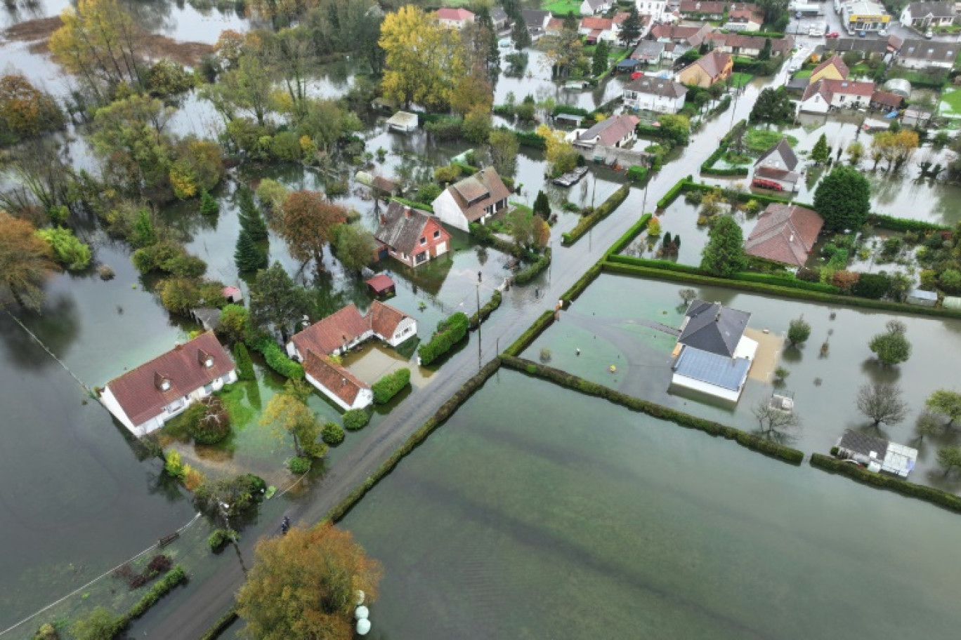 Dans le ville d'Isques, près de Boulogne-sur-Mer, le 10 novembre 2023 © Denis Charlet