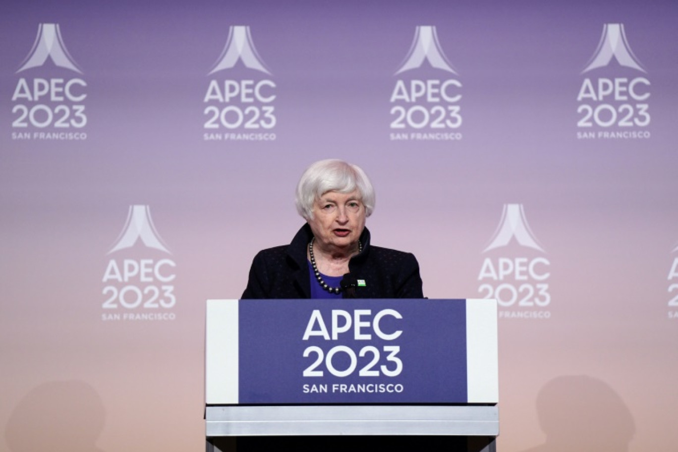 La secrétaire américaine au Trésor, Janet Yellen, lors d'une conférence de presse à l'issue de la première session de la réunion des ministres des Finances de l'Apec, le 13 novembre 2023 à San Francisco, en Californie © Loren Elliott