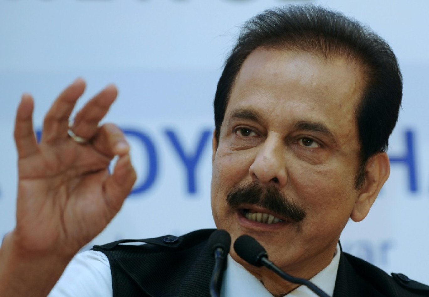 Le président du groupe indien Sahara Group, Subrata Roy, lors d'une conférence de presse à Calcutta, le 29 novembre 2013. © DIBYANGSHU SARKAR