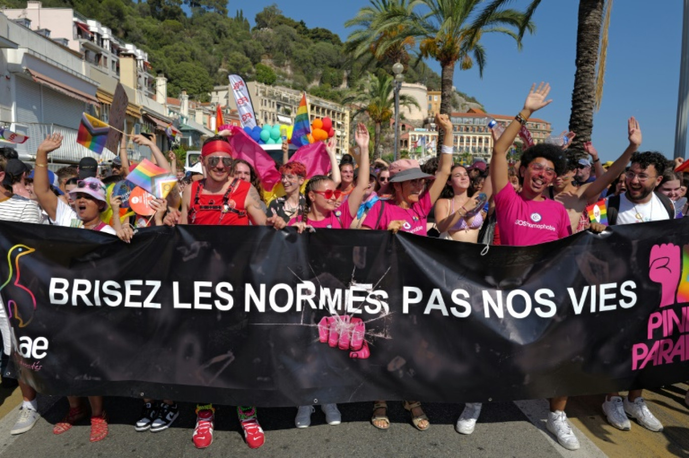 La « Pink Parade », une célébration de la fierté des lesbiennes, gays, bisexuels et transgenres (LGBT) à Nice, le 9 juillet 2023 © Valery HACHE