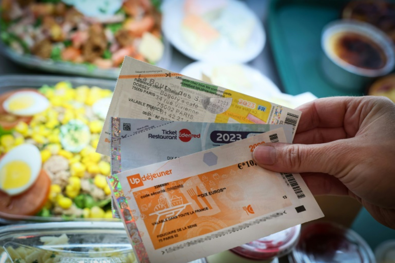 L'Assemblée nationale a adopté dans l'urgence jeudi la prolongation jusqu'à fin 2024 d'une dérogation qui permet d'utiliser les tickets restaurants pour acheter tous les produits alimentaires © Alain JOCARD