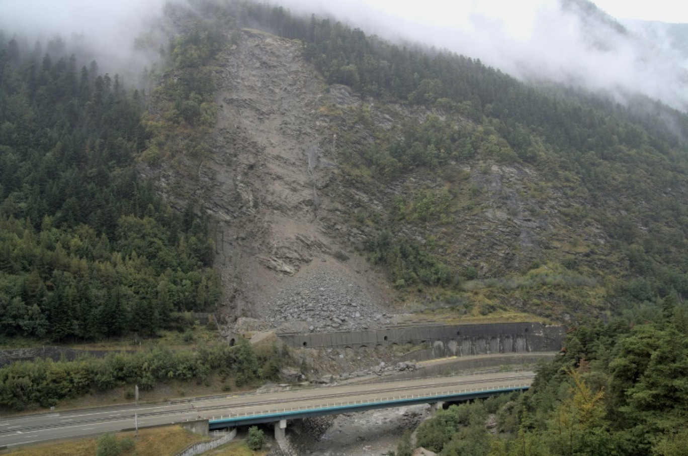 Vue de l'éboulement en Maurienne qui a coupé la voie ferrée entre la France et l'Italie, le 28 août 2023 © Charlene PERSONNAZ