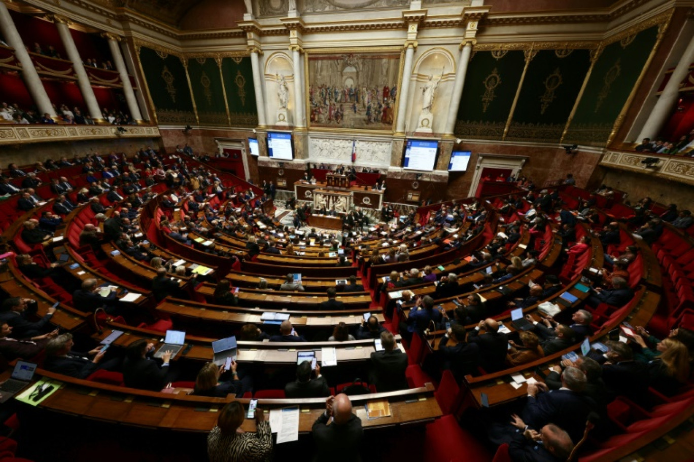 Vue générale de l'hémicycle de l'Assemblée nationale, le 7 novembre 2023 à Paris © Thomas SAMSON