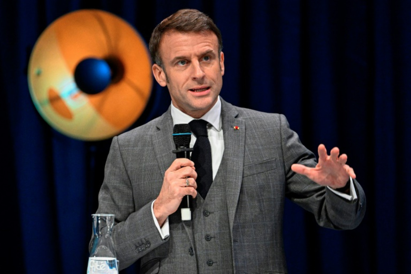 Le président Emmanuel Macron lors des assises de l'économie de la mer, le 28 novembre 2023 à Nantes © DAMIEN MEYER