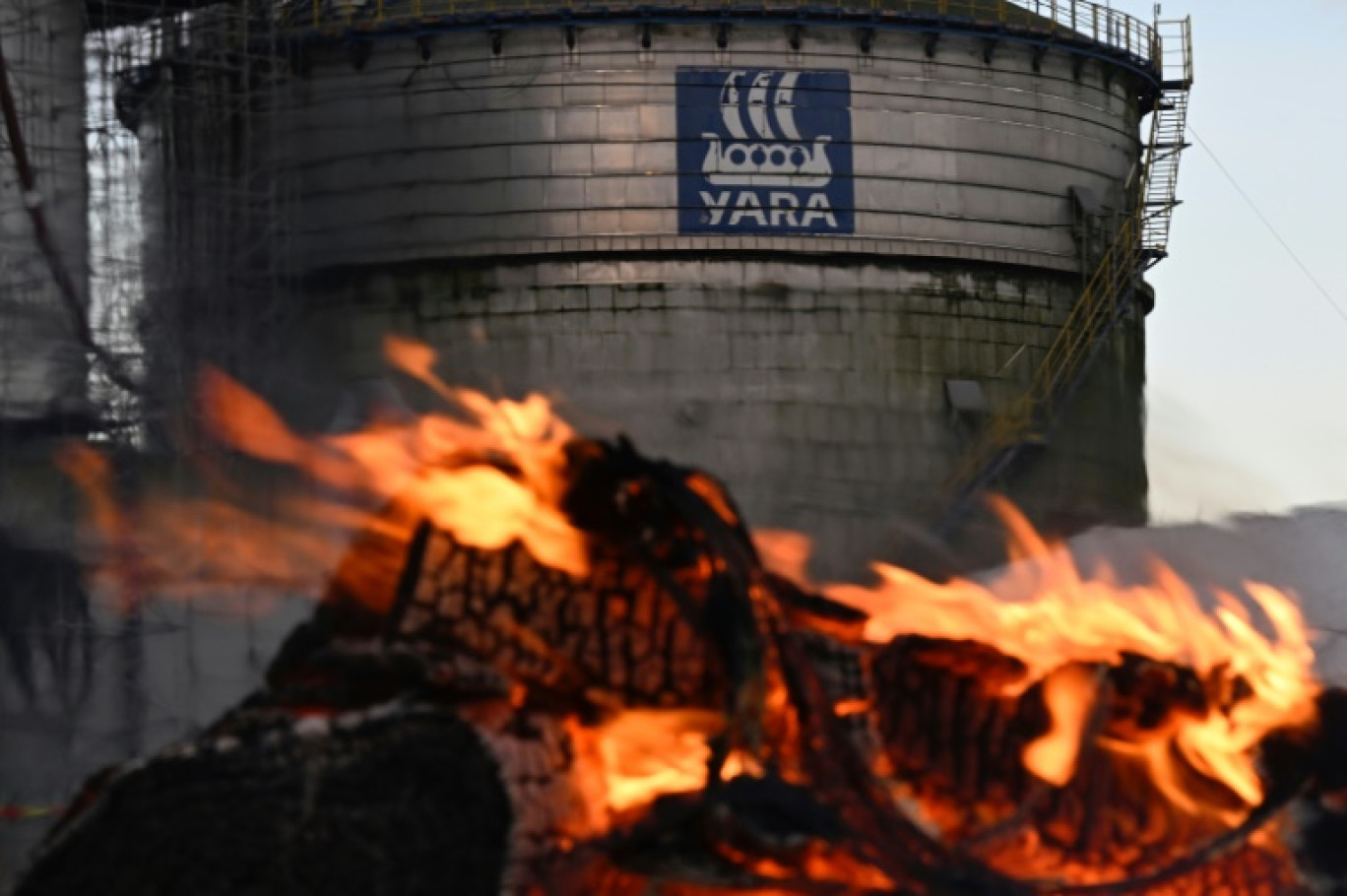 Grève à l'usine d'engrais Yara de Montoir-de-Bretagne le 22 novembre 2023 pour protester contre la décision de supprimer 139 emplois © Damien Meyer