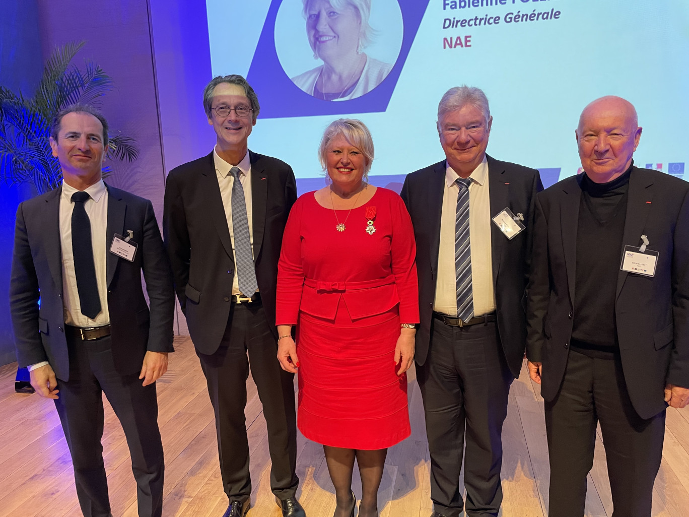 De gauche à droite : Vincent CARO, Président de Safran Nacelles, Olivier ANDRIES, Directeur Général de Safran, Fabienne FOLLIOT, Directrice générale de NAE, Philippe EUDELINE, Président de NAE et Gérard LISSOT, fondateur de NAE