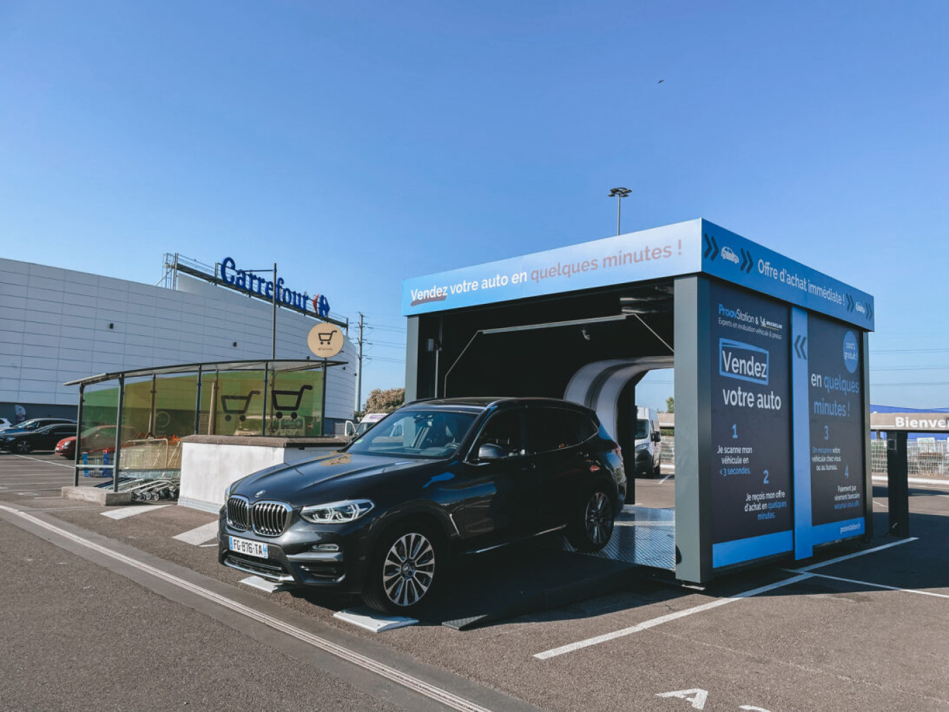 Depuis le 27 octobre, ProovSation a installé une station libre service sur le parking de Carrefour à Venette. (c)ProovStation