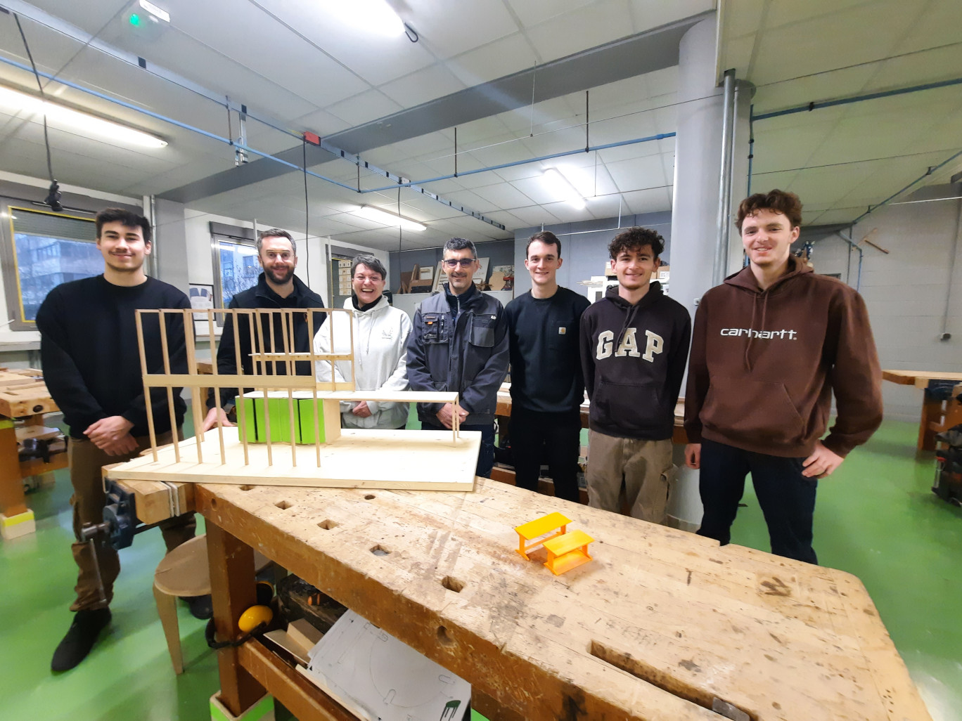 Élèves et professeurs ont commencé par réaliser des maquettes et des plans à échelle. ©Aletheia Press/ L.Péron