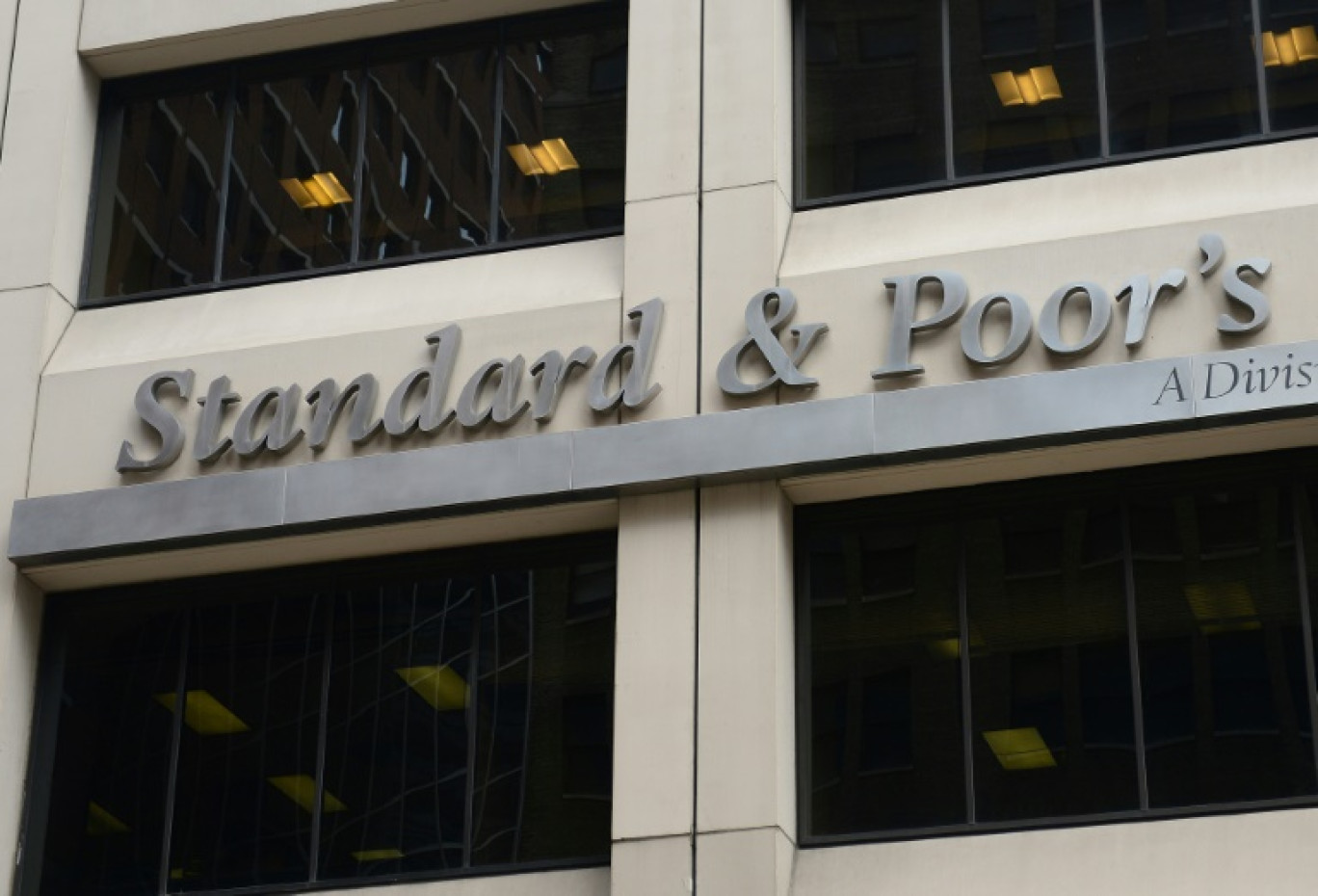 L'influente agence de notation S&P Global Ratings doit dire si elle abaisse ou pas la note financière de la France © EMMANUEL DUNAND