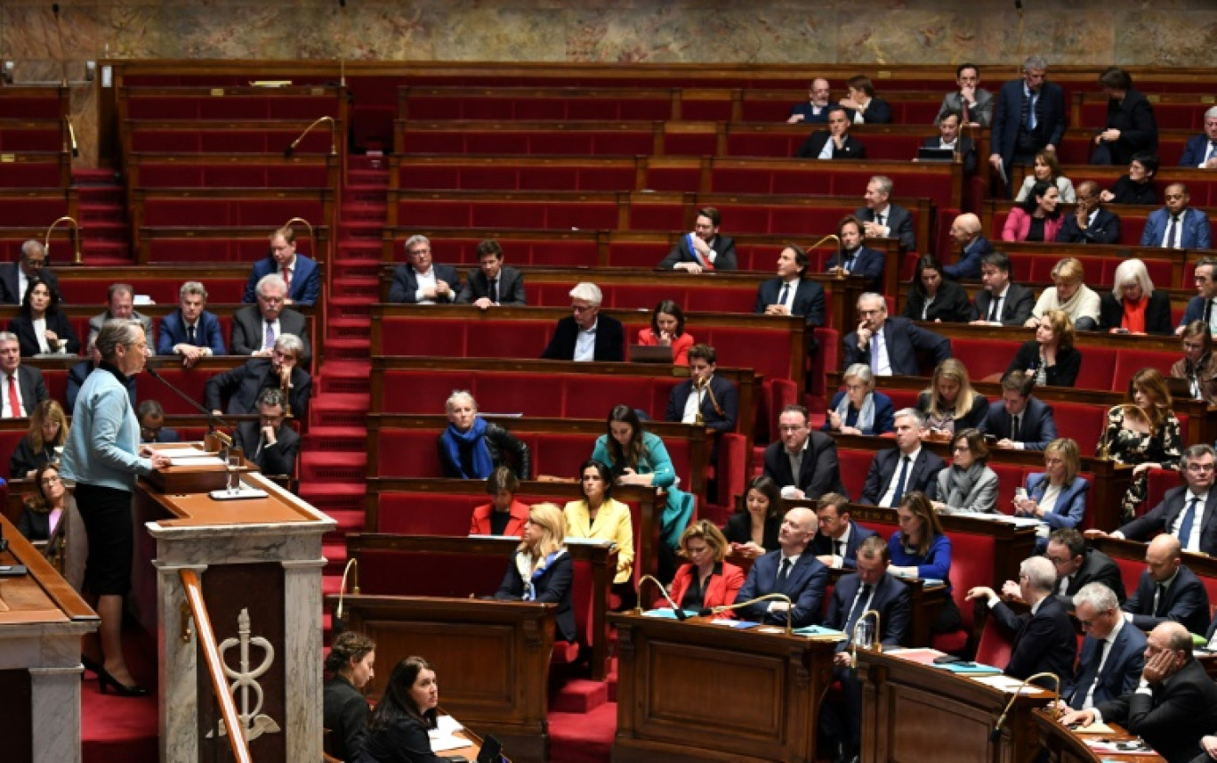 La Première ministre Elisabeth Borne à l'Assemblée nationale à Paris, le 4 décembre 2023 © Ludovic MARIN