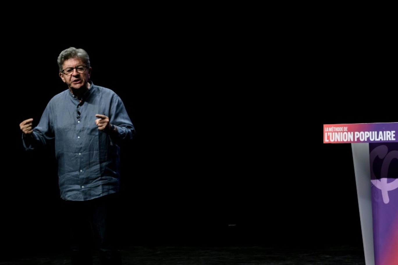 Le leader de La France insoumise Jean-Luc Mélenchon, lors des Journées d'été du parti à Chateauneuf-sur-Isère, dans la Drôme, le 25 août 2023 © JEFF PACHOUD