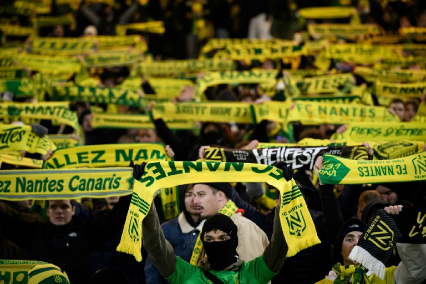 Des supporters nantais lors du match de football entre le FC Nantes et l'OGC Nice au stade de la Beaujoire, le 2 décembre 2023 à Nantes © LOIC VENANCE