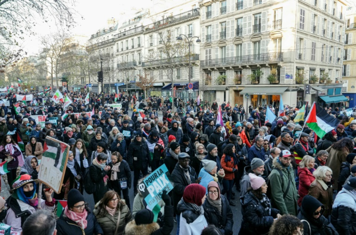 Nouvelle manifestation de soutien au peuple palestinien, le 2 décembre 2023 à Paris © Dimitar DILKOFF