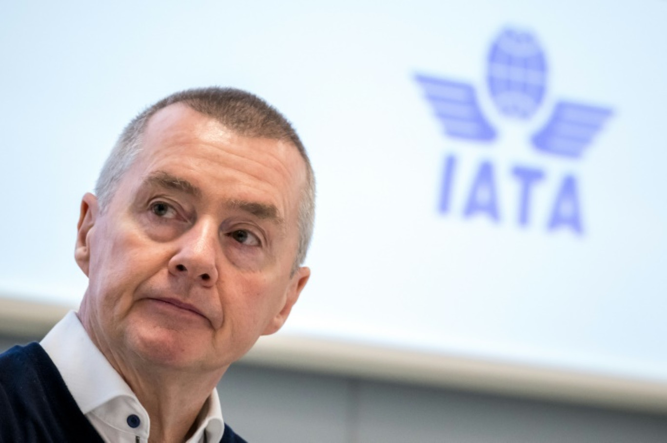 Le directeur général de l'Iata (Association internationale du transport aérien), Willie Walsh, lors d'une "journée presse" au siège de son organisation à Genève (Suisse), le 6 décembre 2023 © Fabrice COFFRINI