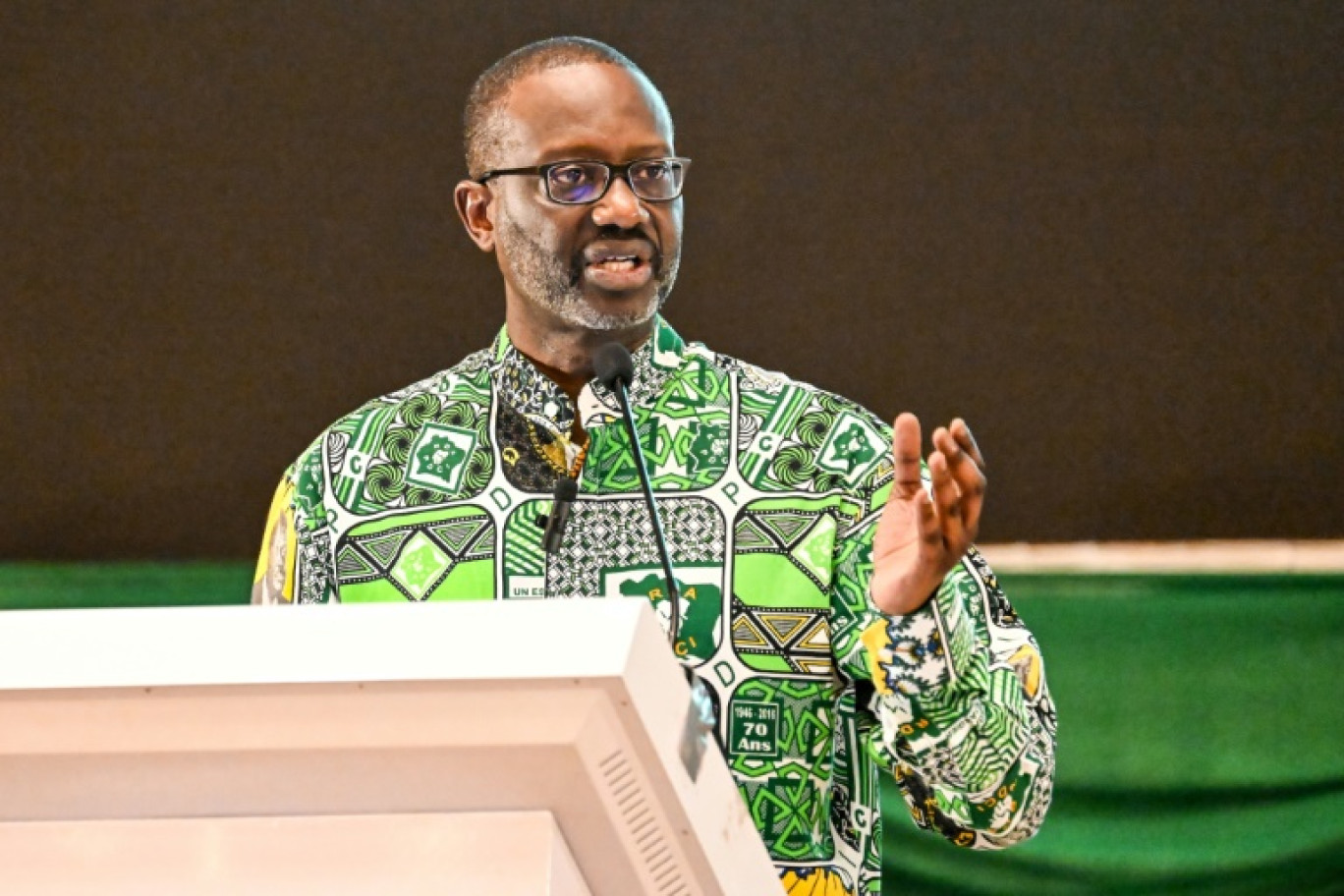 Le nouveau président du Parti démocratique de Côte d'Ivoire, Tidjane Thiam, prononce un discours le 9 décembre 2023 à Yamoussoukro © Sia KAMBOU