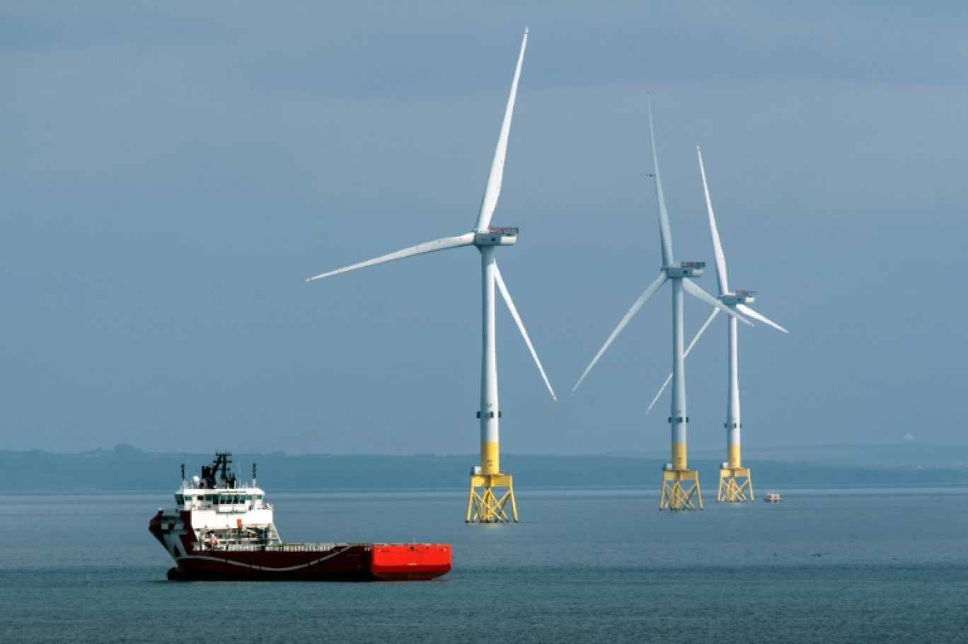 Un parc éolien au large d'Aberdeen, le 29 avril 2022 dans le nord-est de l'Ecosse © Andy Buchanan